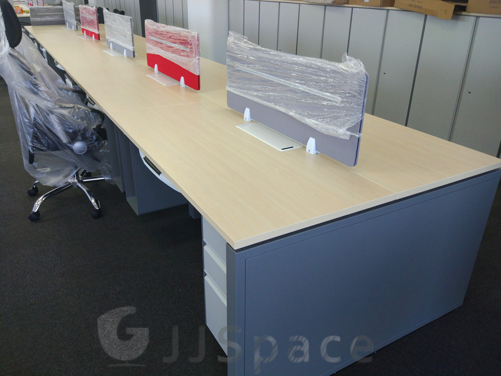 國鍵鑫興（北京）家具有限公司為嘉友國際物流 辦公家具會議室工位案例。